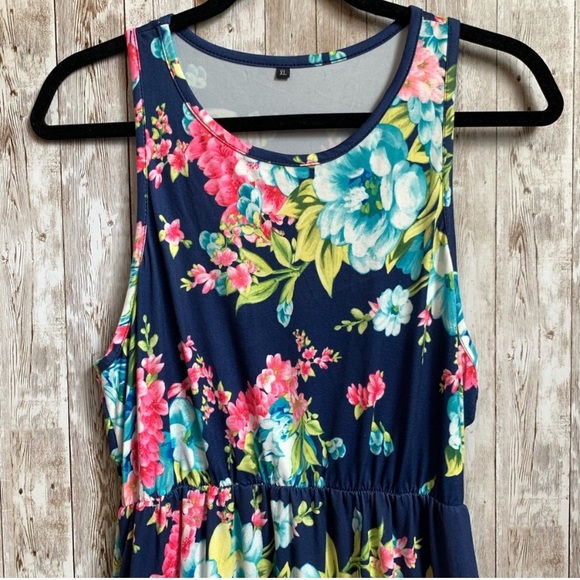 Dresses & Skirts - 🖤3 for $20🖤 Navy Floral Tank Maxi Dress